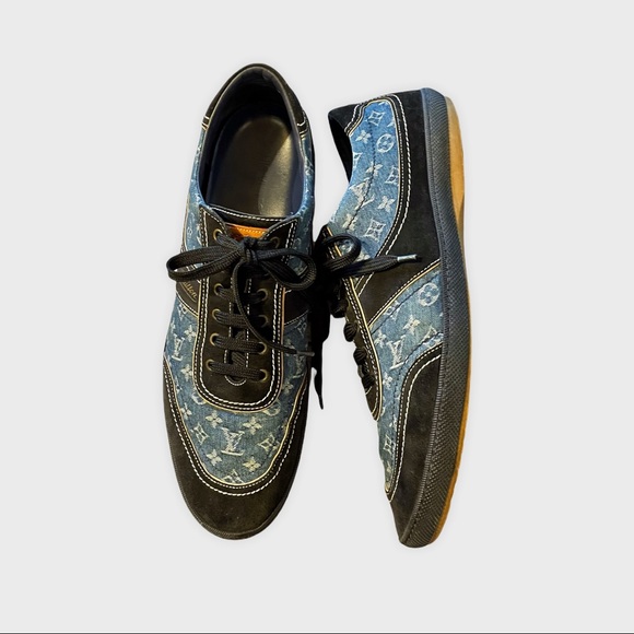 Mens authentic Louis Vuitton monogrammed blue denim w/ navy blue suede detailing - Picture 7 of 12